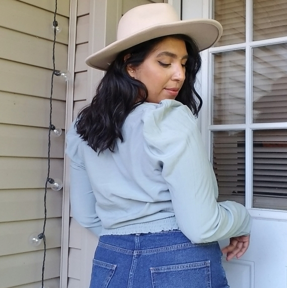 LE SAGE GREEN PUFF SLEEVE PLEATED TOP - Picture 4 of 16